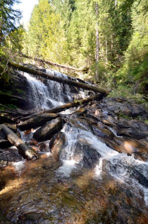 Téléchargez les photos : Autriche, cascade naturelle de la rivière Weisse Sulm en Styrie occidentale, partie du sentier Koralm Kristall, - en image libre de droit