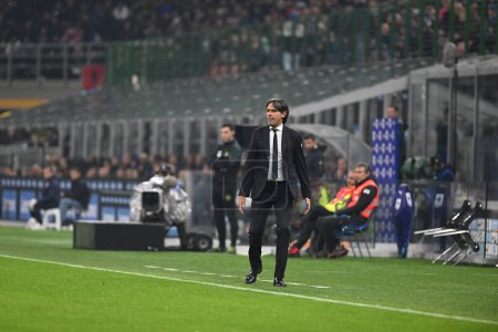 Photo for Coach Simone Inzaghi Inter Fc during the Italian Serie A tootball match between Inter FC Internazionale and Bologna Fc on 16 of October 2022 at Giuseppe Meazza San Siro Siro stadium in Milan, Italy. Photo Tiziano Ballabio - Credit: Tiziano Ballabio/L - Royalty Free Image