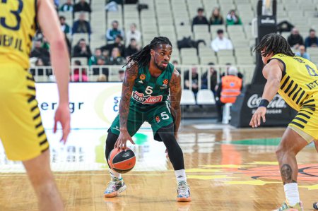 Photo for 5 PARIS LEE of Panathinaikos BC during the Euroleague, Round 18, match between Panathinaikos BC and Fenerbahce Beko Istanbul at Oaka Altion on January 10, 2023 in Athens, Greece. - Credit: Stefanos Kyriazis/LiveMedi - Royalty Free Image