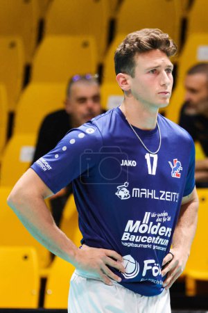 Foto de Colton mark Cowell, during training before the match(SVG Luneburg) during Volleyball CEV Cup Men Valsa Group Modena vs SVG Luneburg at the PalaPanini in Modena, Italy, January 25, 2023 - Credit: Fabio Patami - Imagen libre de derechos