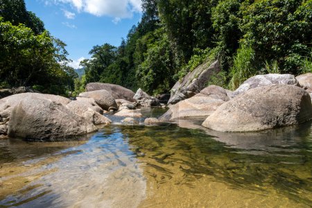 Foto de La cascada de Wang Mai Pak se sugiere como área de recreación desde o cerca de Lan Saka, Nakhon Si Thammarat, Tailandia. - Imagen libre de derechos