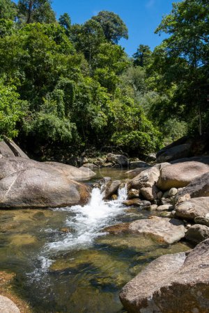 Foto de La cascada de Wang Mai Pak se sugiere como área de recreación desde o cerca de Lan Saka, Nakhon Si Thammarat, Tailandia. - Imagen libre de derechos