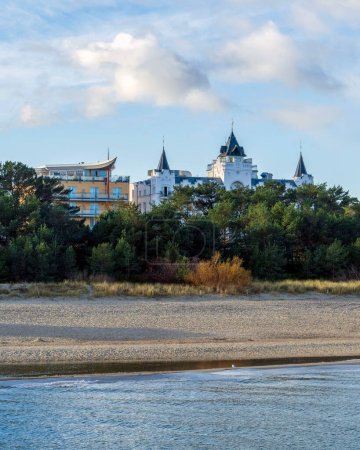 Blick auf das alte Hotel an der Ostsee