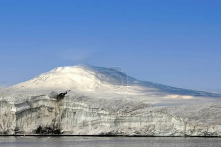Téléchargez les photos : Volcan Mount Erebus, Antarctique, île Ross - en image libre de droit