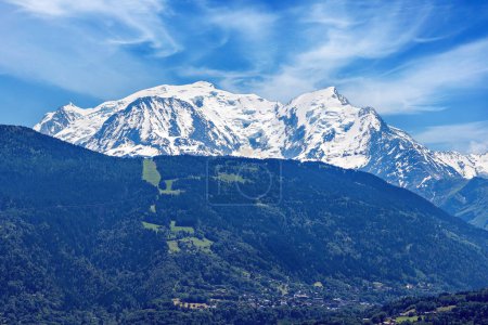 Der Mont Blanc dominiert die Berge und Täler der Hautes-Savoie. Frankreich