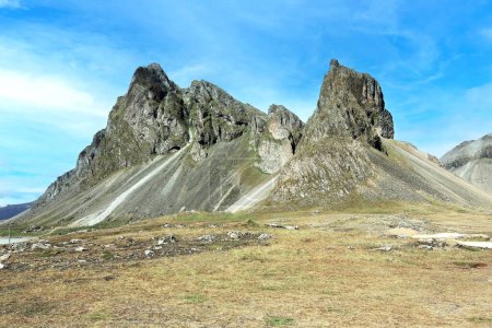 Foto de Montañas Eystrahorn en el este de Islandia. - Imagen libre de derechos