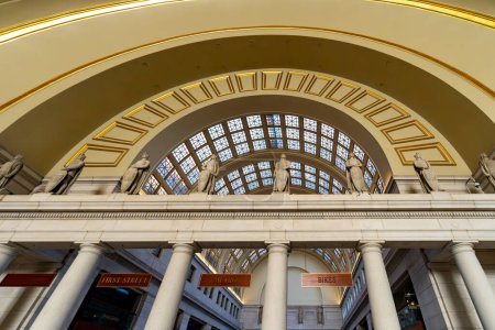 Téléchargez les photos : Washington DC US Mar 22, 2024 La vue sur le Grand Hall historique de la gare Union de Washington. - en image libre de droit