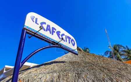 Foto de Signo azul y blanco nombre del restaurante El Cafecito en Zicatela Puerto Escondido México. - Imagen libre de derechos