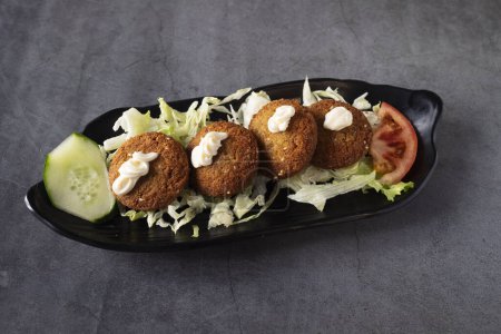 Téléchargez les photos : Falafel à base de pois chiches - en image libre de droit