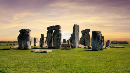 Foto de Hermosa vista del sitio prehistórico de Stonehenge en Inglaterra - Imagen libre de derechos
