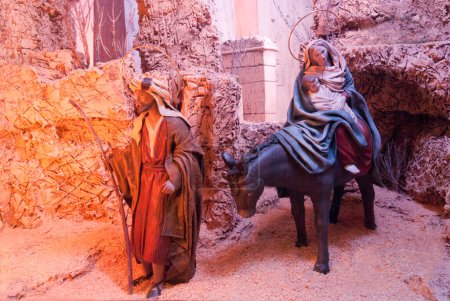 Téléchargez les photos : Nativité Scène silhouette avec amour et message de paix - en image libre de droit