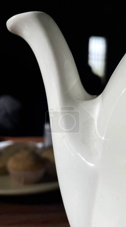 Foto de Detalle de una tetera de cerámica - Imagen libre de derechos