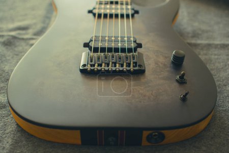 Téléchargez les photos : Gros plan d'une guitare électrique - en image libre de droit
