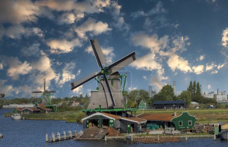 Téléchargez les photos : Zaanse shans Les moulins à vent d'Amsterdam, Pays-Bas - en image libre de droit
