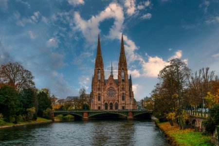 Téléchargez les photos : Église Saint-Paul à Strasbourg, France - en image libre de droit