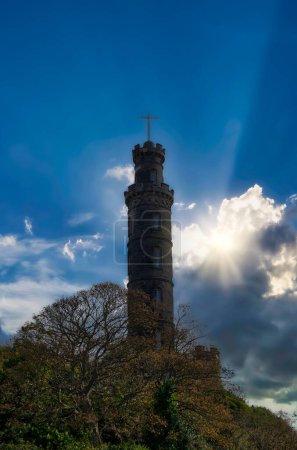 Foto de Carton Hill. dinburgh es la capital compacta y montañosa de Escocia. Tiene un casco antiguo medieval y una elegante ciudad nueva georgiana. - Imagen libre de derechos