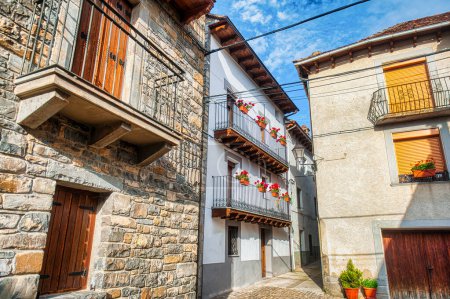 Téléchargez les photos : Ans est une commune espagnole de la province de Huesca dans la communauté autonome d'Aragn. Appartenant à la région de Jacetania. - en image libre de droit