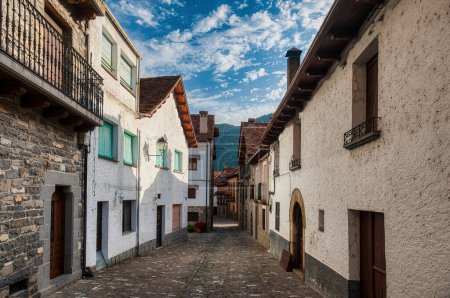 Téléchargez les photos : Ans est une commune espagnole de la province de Huesca dans la communauté autonome d'Aragn. Appartenant à la région de Jacetania. - en image libre de droit
