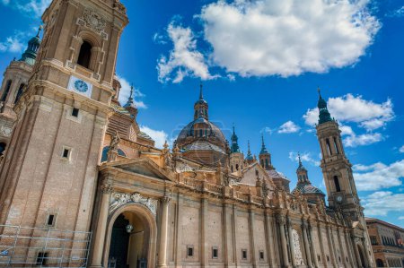 Foto de Basílica de Nuestra Señora del Pilar, Zaragoza, España - Imagen libre de derechos