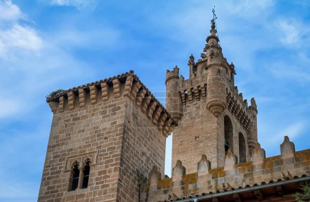 Téléchargez les photos : Eglise de San Salvador, Ejea de los Caballeros est une ville et une commune espagnole de la province de Saragosse, dans la communauté autonome d'Aragon. Il est situé dans la région de Cinco Villas. Espagne - en image libre de droit
