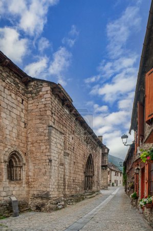 Téléchargez les photos : Betren est une ville de la commune de Viella et Medio Arn, située dans la région Valle de Arn, dans la province de Lrida, en Catalogne, en Espagne. - en image libre de droit