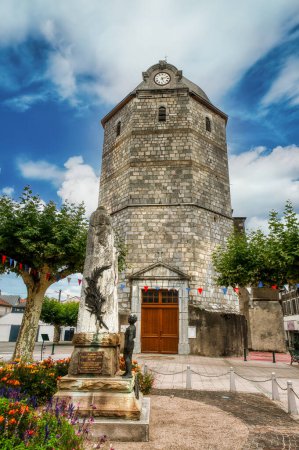 Montrjeau est une commune française située dans la région Mediodia-Pyrénées, en région Haute-Garonne, dans le district de Saint-Gaudens et le canton de Montrjeau