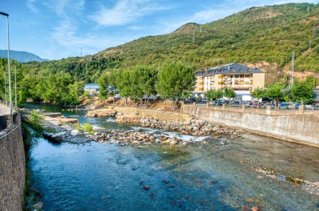 Sort ist eine Gemeinde und spanische Stadt in der Provinz Lerida in Katalonien. Hauptstadt der Region Pallars Sobira. Spanien.-