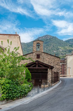 Foto de San Julin de Loria1 (in Catalan: Sant Juli de Lria) is the southernmost of the seven parishes of the Principality of Andorra. - Imagen libre de derechos