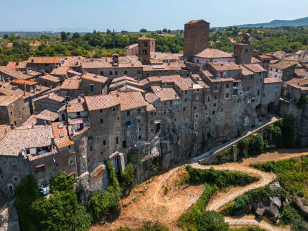 Vitorchiano - antigua ciudad medieval en Italia, Toscana.
