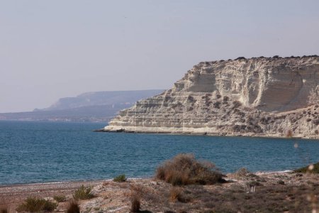 Téléchargez les photos : Kourion rocky coast, Greece - en image libre de droit