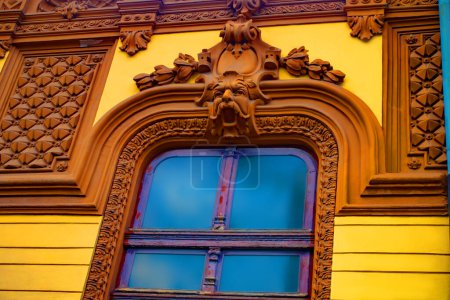 Alte Fenster, Fassade, Barockstatue, Ornamentarchitektur