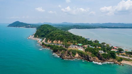 Téléchargez les photos : View of island from drone angle,Chanthaburi province of thailand,High angle of sea - en image libre de droit