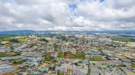 Téléchargez les photos : High angle view from drone of DALAT city at vietnam - en image libre de droit