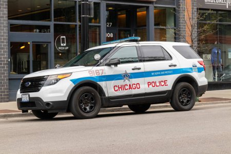 Foto de Chicago - Circa abril 2023: Vehículo del Departamento de Policía de Chicago. CPD es el segundo departamento de policía municipal más grande de los Estados Unidos. - Imagen libre de derechos