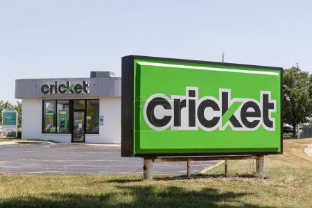 Téléchargez les photos : Championnats - Vers juin 2023 : Cricket Wireless retail store. Cricket Wireless fournit un service cellulaire prépayé et est une filiale d'AT & T Mobility. - en image libre de droit