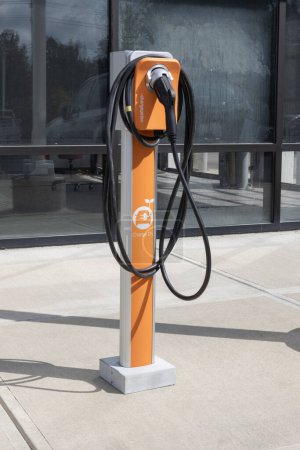 Photo for Indianapolis - September 3, 2023: ChargePoint EV Electric Vehicle Charging station. ChargePoint plug-in stations are in business parking lots or home use. - Royalty Free Image