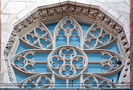 Téléchargez les photos : Fenêtre décorative de la cathédrale de Wawel, Cracovie, Pologne - en image libre de droit