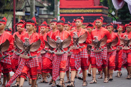 Foto de Indonesian bring national symbol, garuda pancasila. - Imagen libre de derechos