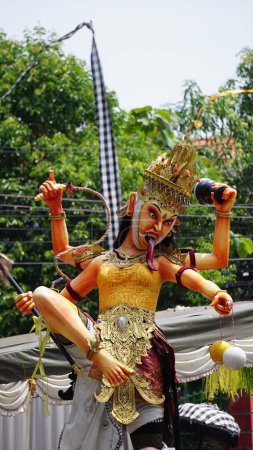 Téléchargez les photos : Statue d'ogoh-ogoh. Ogoh-ogoh est une statue qui est défilée lors de la cérémonie de Tawur Agung. Ogoh-ogoh représente une figure hindoue nommée Bhuta Kala - en image libre de droit