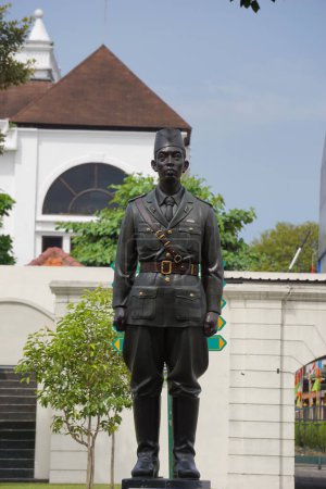 Téléchargez les photos : Le monument de Sudirman au musée de Fort Vredeburg. Sudirman est un des héros indonésiens - en image libre de droit