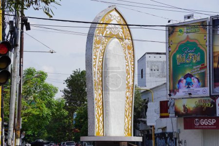 Téléchargez les photos : Monument de Jayastamba (monument de la victoire à Nganjuk Java Est. Jayastamba vient du Sanskrit. Jaya signifie victoire et Stamba signifie monument - en image libre de droit