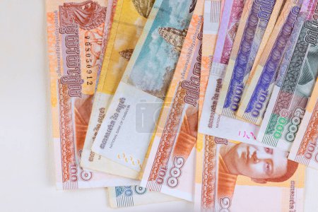 Königreich Kambodscha Banknoten in Landeswährung Riels mit unterschiedlichen Nominalwerten