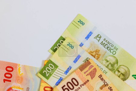 Pesos werden von der mexikanischen Nationalbank in verschiedenen Stückelungen ausgegeben..
