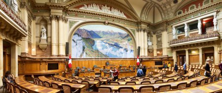 Téléchargez les photos : Bern, Switzerland: Dome of the Federal Palace of the Swiss Confederation - en image libre de droit
