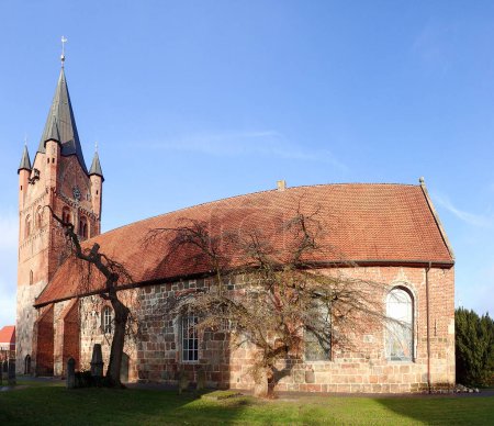 Foto de Westerstede, Alemania: Iglesia histórica de la ciudad en Niedersachsen - Imagen libre de derechos