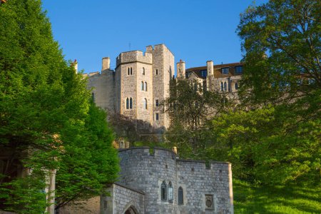 Téléchargez les photos : Windsor, Royaume-Uni - 5 mai 2023 : Vue sur le vieux château de Windsor - en image libre de droit