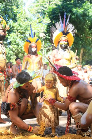 Photo for Porto seguro, bahia, brazil - august 1, 2023: Etina Pataxo Indians seen during the Aragwaka festival in the Jaqueira village in the city of Porto Seguro. - Royalty Free Image