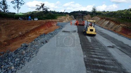 Photo for Ilheus, bahia, brazil - october 6, 2023: construction life of highway BA 649 in the municipality of Ilheus in southern Bahia. - Royalty Free Image