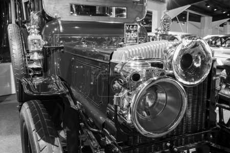 Foto de Sparkford.Somerset.Reino Unido.26 de marzo de 2023.Una limusina superior desmontable Daimler de 1905 se exhibe en el Haynes Motor Museum de Somerset - Imagen libre de derechos
