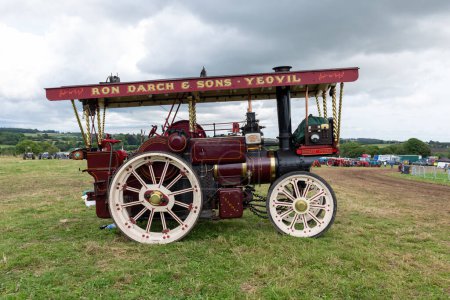 Foto de Low Ham.Somerset.Reino Unido.23 de julio de 2023.Un tractor Aveling and Porter de 1914 llamado Princess Victoria se exhibe en el espectáculo de vapor y country de Somerset - Imagen libre de derechos